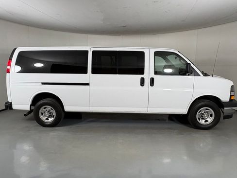 Used 2024 Chevrolet Express 3500 LT w/ LT Preferred Equipment Group RWD image 9
