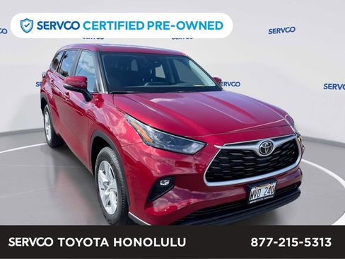 Used 2023 Toyota Highlander LE image 1