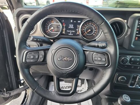 Used 2023 Jeep Gladiator Sport AWD/4WD image 24