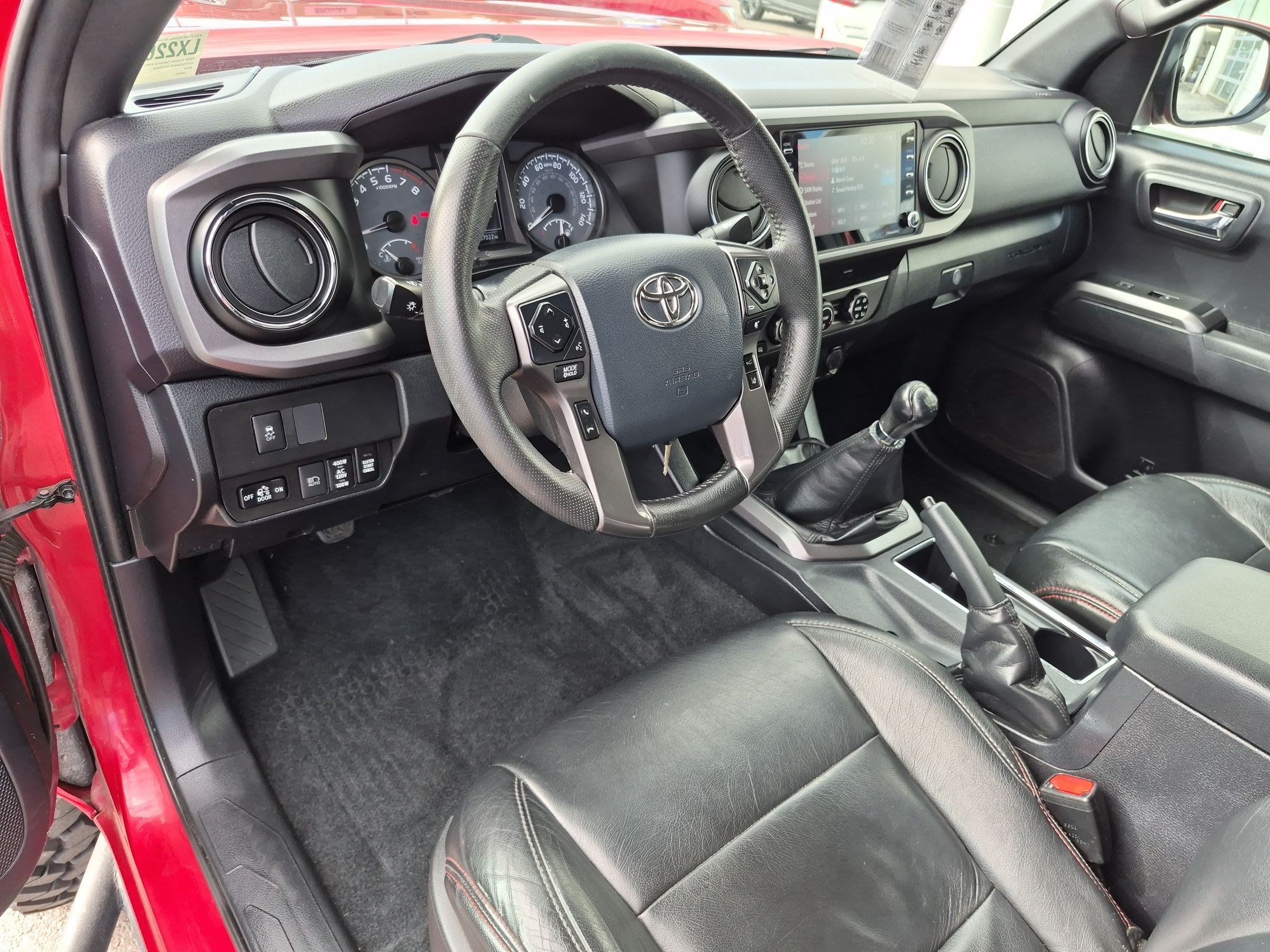 Used 2020 Toyota Tacoma TRD Off-Road w/ Technology Package AWD/4WD image 16