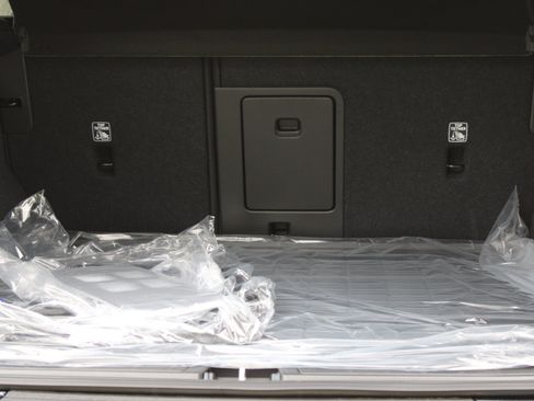 New 2026 Volvo XC40 B5 Ultra w/ Climate Package image 40