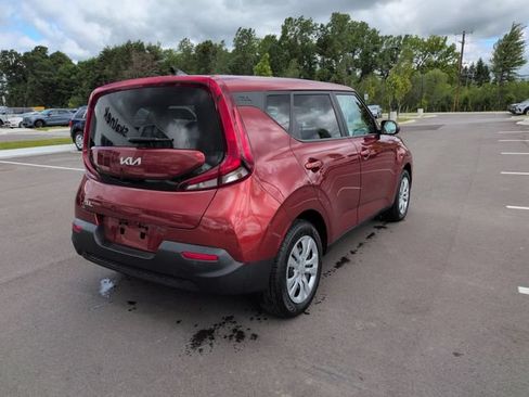 Used 2022 Kia Soul LX FWD image 7