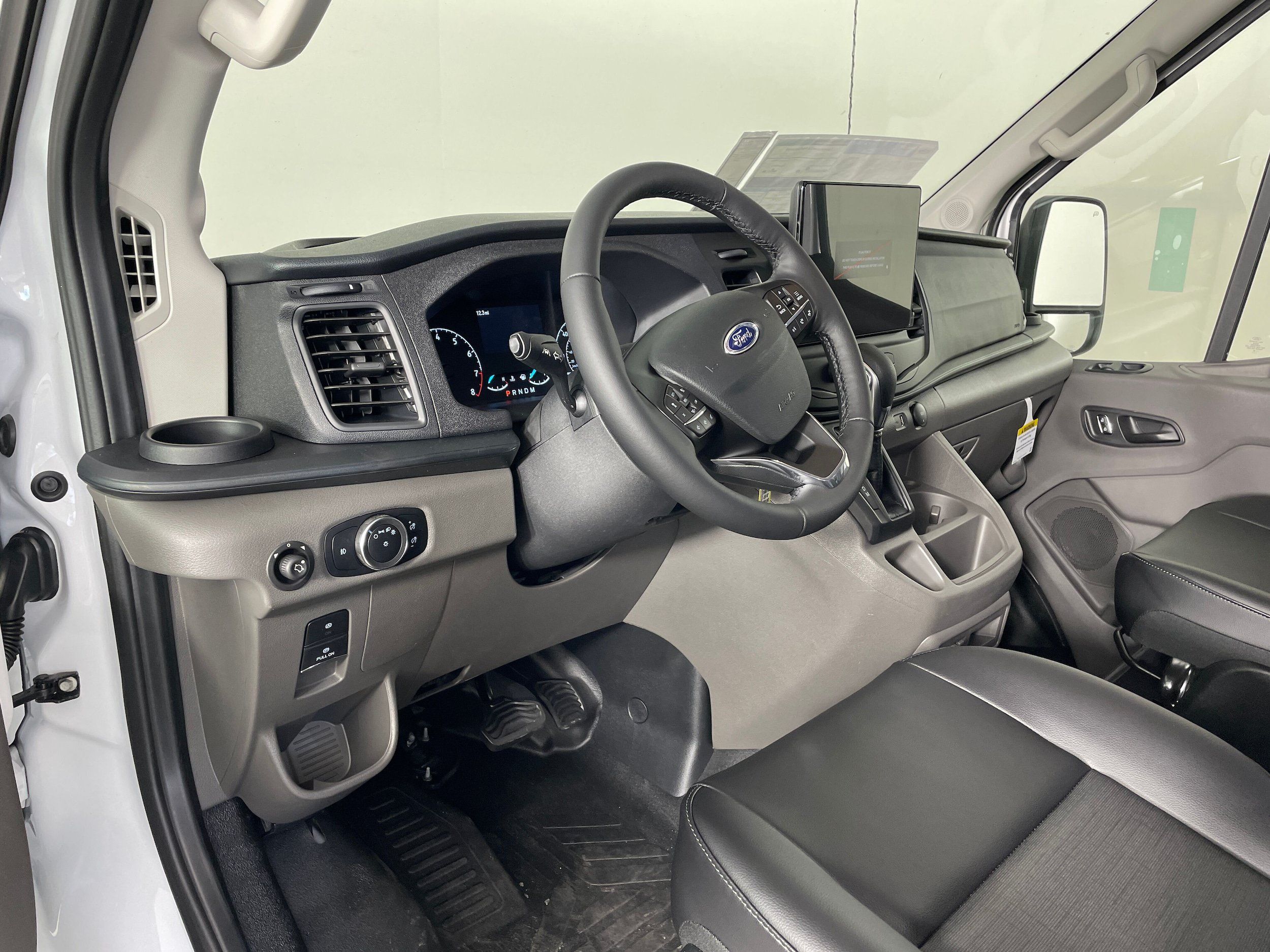 New 2025 Ford Transit 250 148 Medium Roof RWD image 2