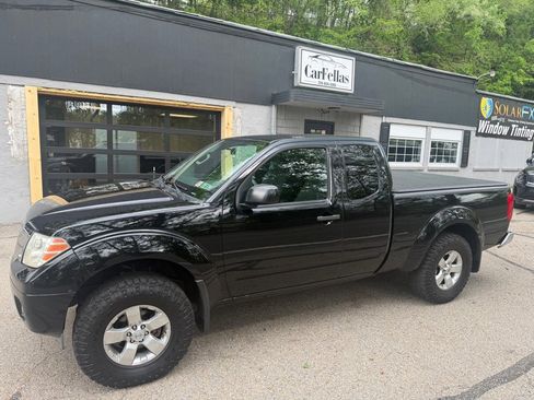Used 2012 Nissan Frontier SV AWD/4WD image 1