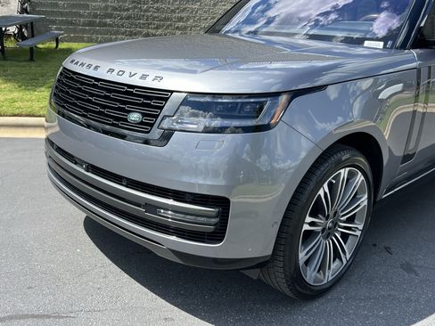 Used 2023 Land Rover Range Rover SE AWD/4WD image 11