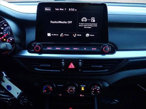 Used 2022 Kia Forte LXS image 14