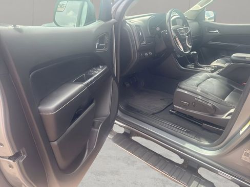 Used 2019 GMC Canyon SLT w/ Driver Alert Package image 10