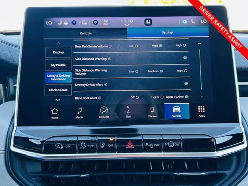 Used 2024 Jeep Compass Limited w/ Elite Group image 11