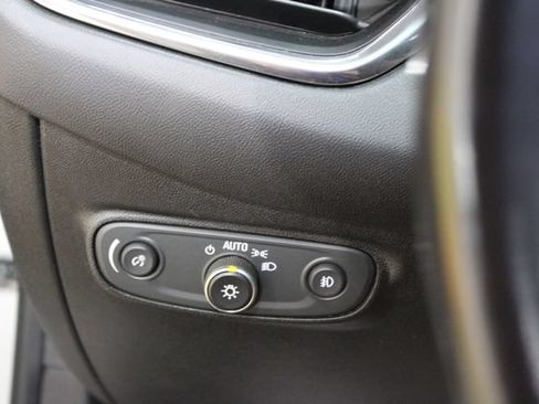 Used 2019 Chevrolet Equinox Premier AWD/4WD image 12