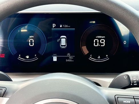 Certified 2025 Hyundai Tucson SE image 12