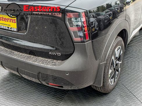 New 2025 Nissan Kicks SV image 11