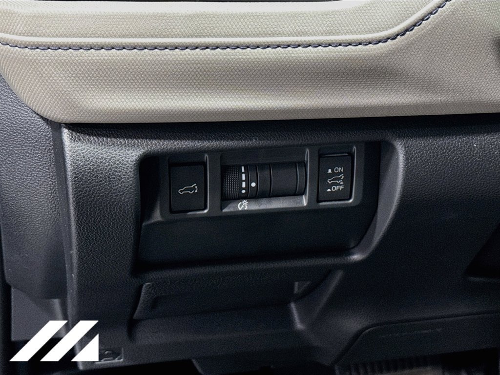 Used 2025 Subaru Forester Premium AWD/4WD image 10