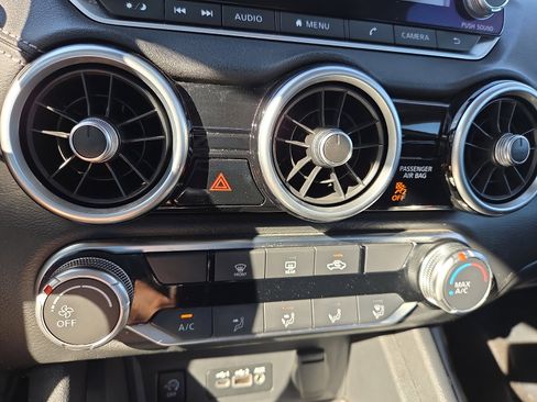 Used 2024 Nissan Sentra SV image 14