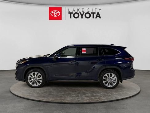 New 2026 Toyota Highlander Limited AWD/4WD image 3
