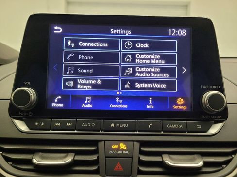 Used 2023 Nissan Altima 2.5 SV FWD image 25