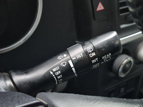 Used 2019 Toyota Sequoia SR5 AWD/4WD image 27