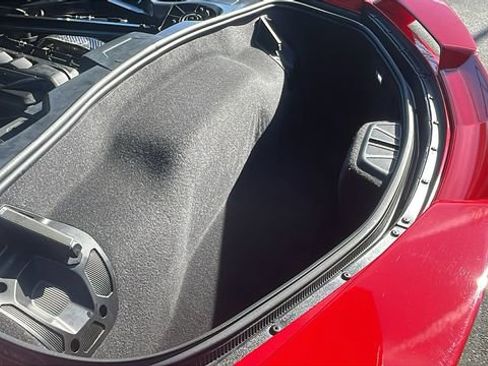 Used 2021 Chevrolet Corvette Stingray Coupe w/ Z51 Performance Package image 28