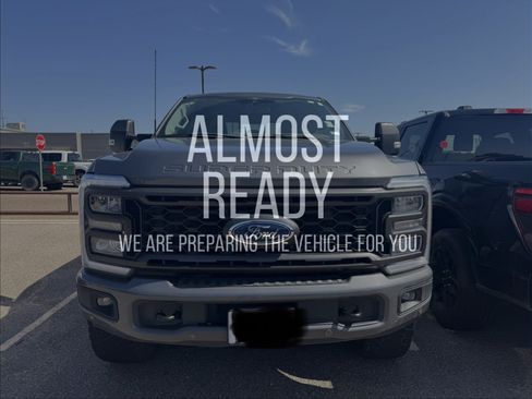 Used 2023 Ford F250 Lariat w/ Lariat Ultimate Package AWD/4WD image 1