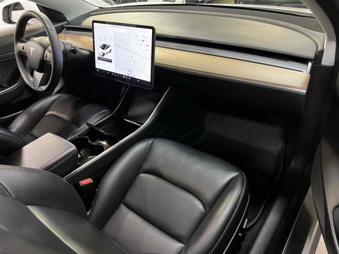 Used 2020 Tesla Model 3 Standard Range Plus image 45