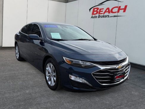 Used 2020 Chevrolet Malibu LT image 3