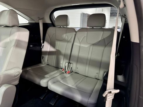 Used 2024 Kia Sorento EX w/ Panoramic Sunroof Package image 31