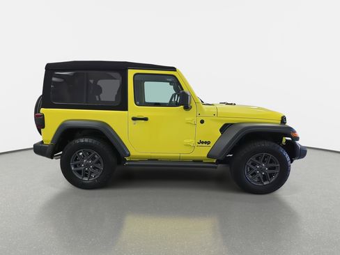 Used 2024 Jeep Wrangler Sport S image 4
