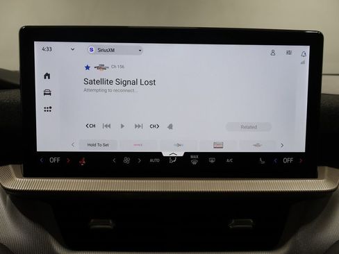 Used 2025 Ford Explorer Active image 29