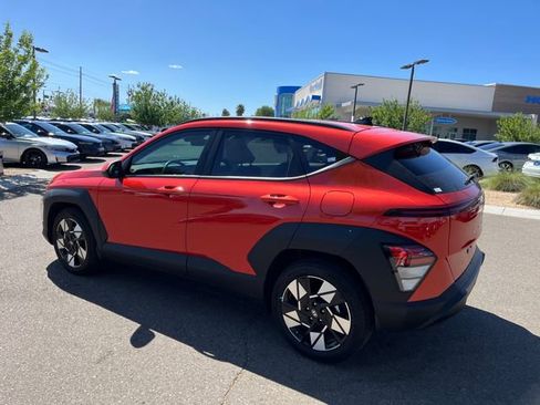 Used 2024 Hyundai Kona SEL image 4