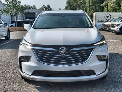 Used 2024 Buick Enclave Essence w/ Experience Buick Package FWD image 3