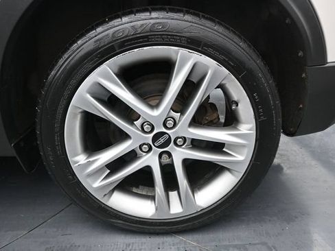 Used 2019 Lincoln MKC Reserve w/ MKC Technology Package AWD/4WD image 10