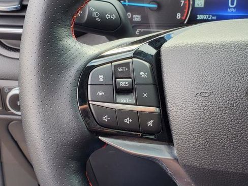 Used 2023 Ford Explorer ST-Line AWD/4WD image 12