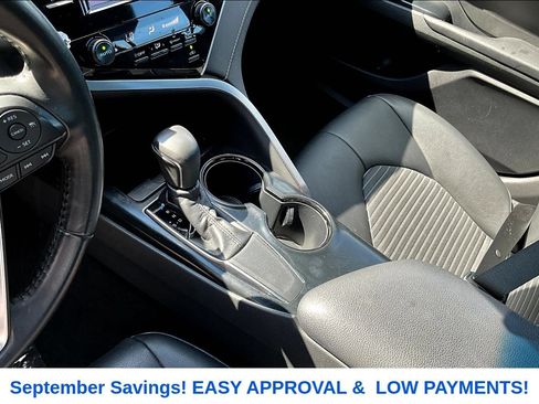 Used 2018 Toyota Camry SE FWD image 16