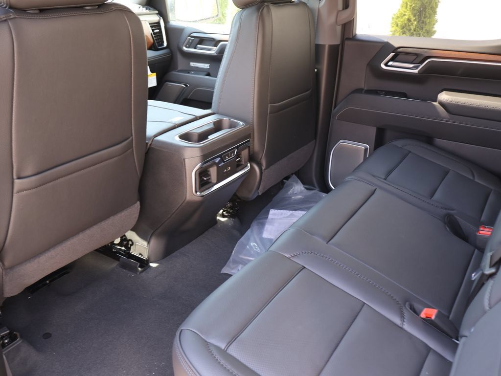 New 2026 GMC Sierra 1500 Denali AWD/4WD image 9
