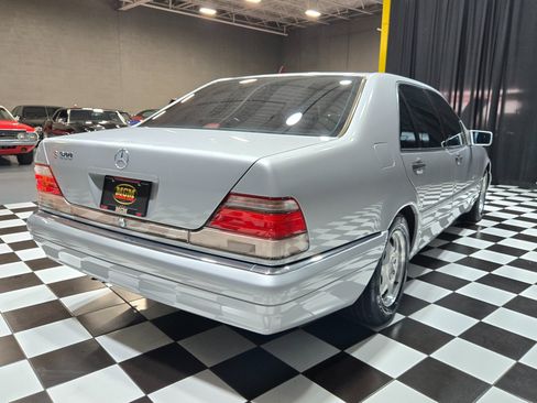Used 1999 Mercedes-Benz S 500 Sedan image 17