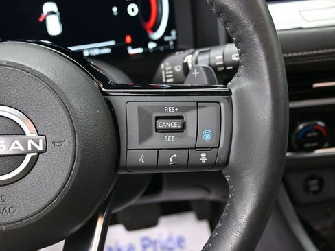 Used 2024 Nissan Rogue SL w/ SL Premium Package image 21