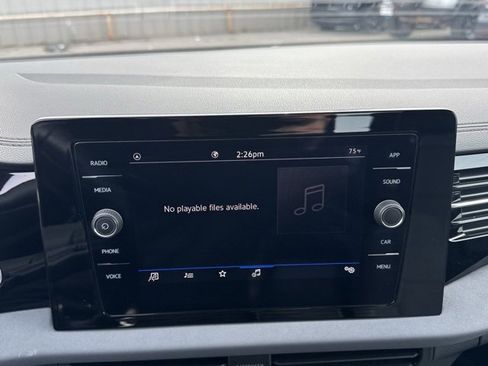 Used 2025 Volkswagen Jetta SE image 14