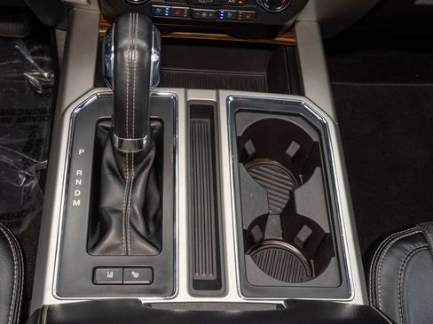 Used 2018 Ford F150 Lariat w/ Equipment Group 502A Luxury AWD/4WD image 21