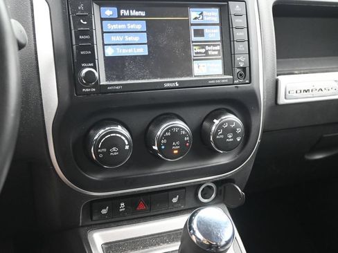 Used 2015 Jeep Compass Limited AWD/4WD image 13