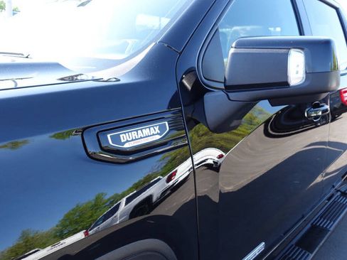 Used 2024 GMC Sierra 1500 Elevation w/ Elevation Premium Package AWD/4WD image 8