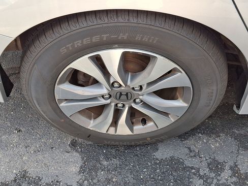 Used 2013 Honda Accord LX image 7