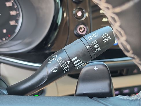 Certified 2023 Buick Envision Avenir FWD image 22