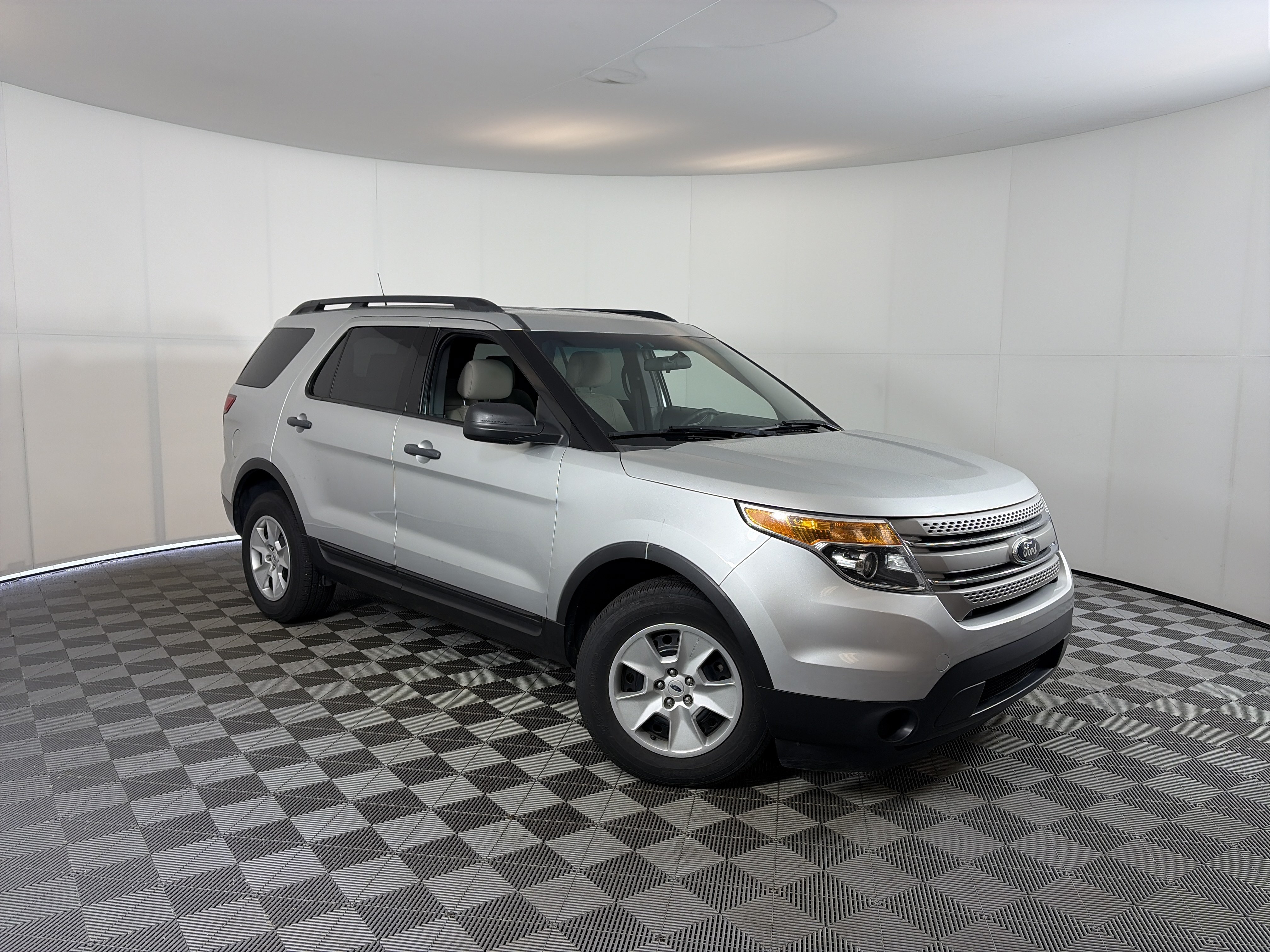 Used 2013 Ford Explorer FWD image 1
