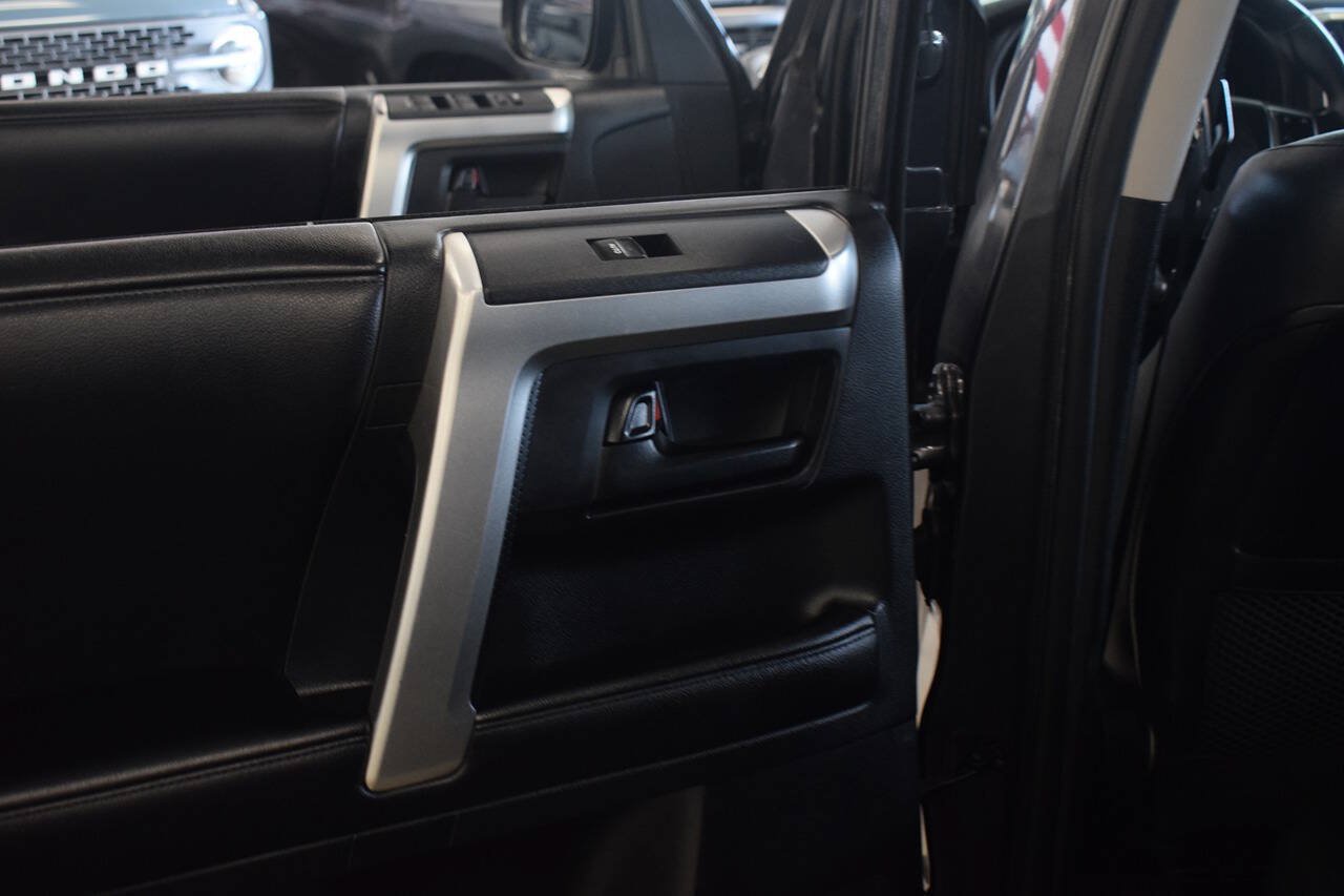 Used 2012 Toyota 4Runner Limited AWD/4WD image 43