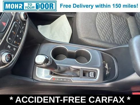 Used 2019 Chevrolet Equinox LT FWD image 26