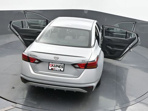 Used 2023 Nissan Altima 2.5 SV FWD image 67