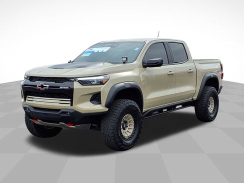 Used 2024 Chevrolet Colorado ZR2 w/ Technology Package image 21