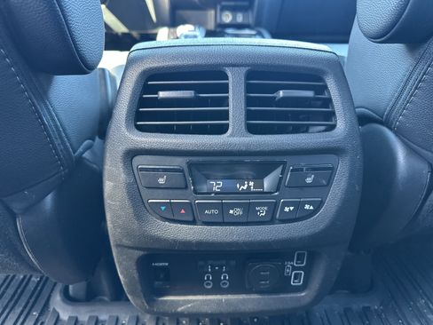 Used 2020 Honda Pilot Touring image 17