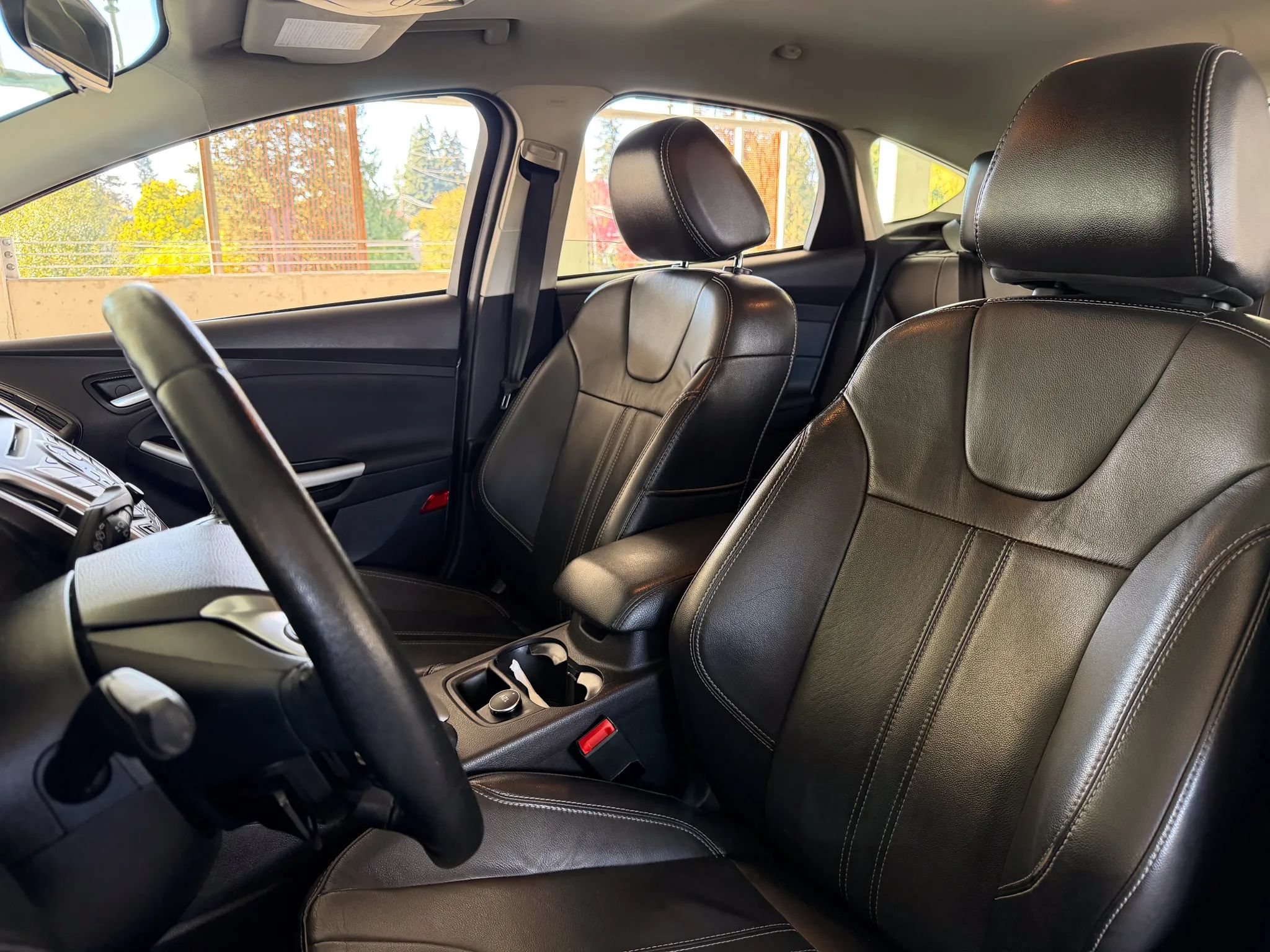 Used 2014 Ford Focus SE w/ Equipment Group 201A FWD image 17