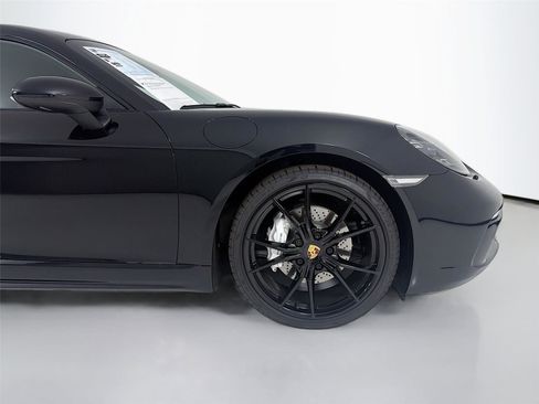 Used 2022 Porsche 718 Cayman w/ Premium Package image 22