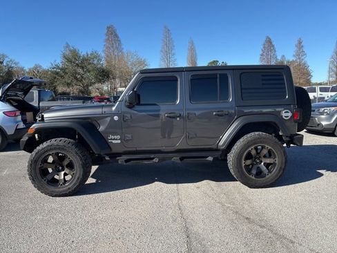 Used 2018 Jeep Wrangler Unlimited Sport S image 8